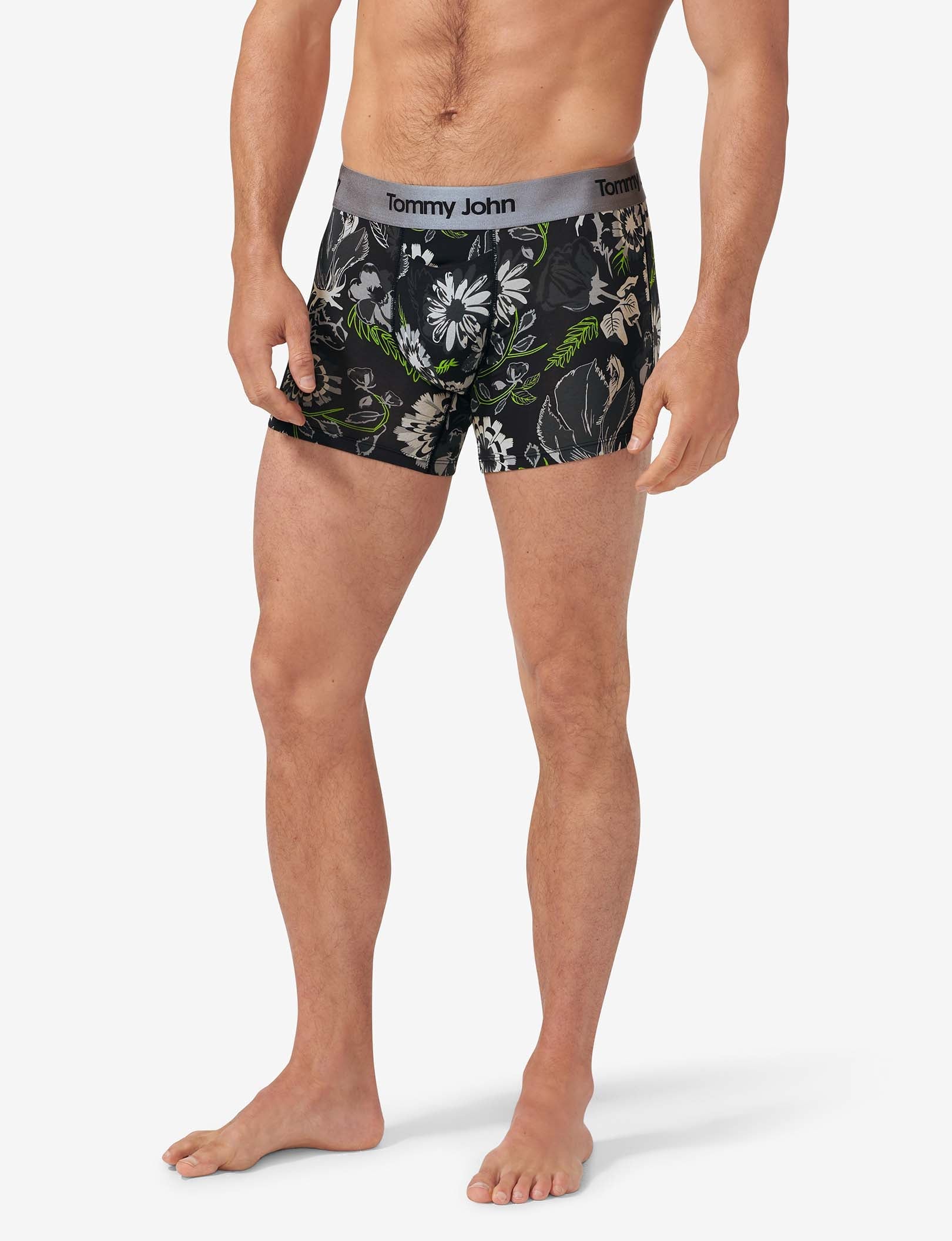 Second Skin Trunk 4"::Black Botanical