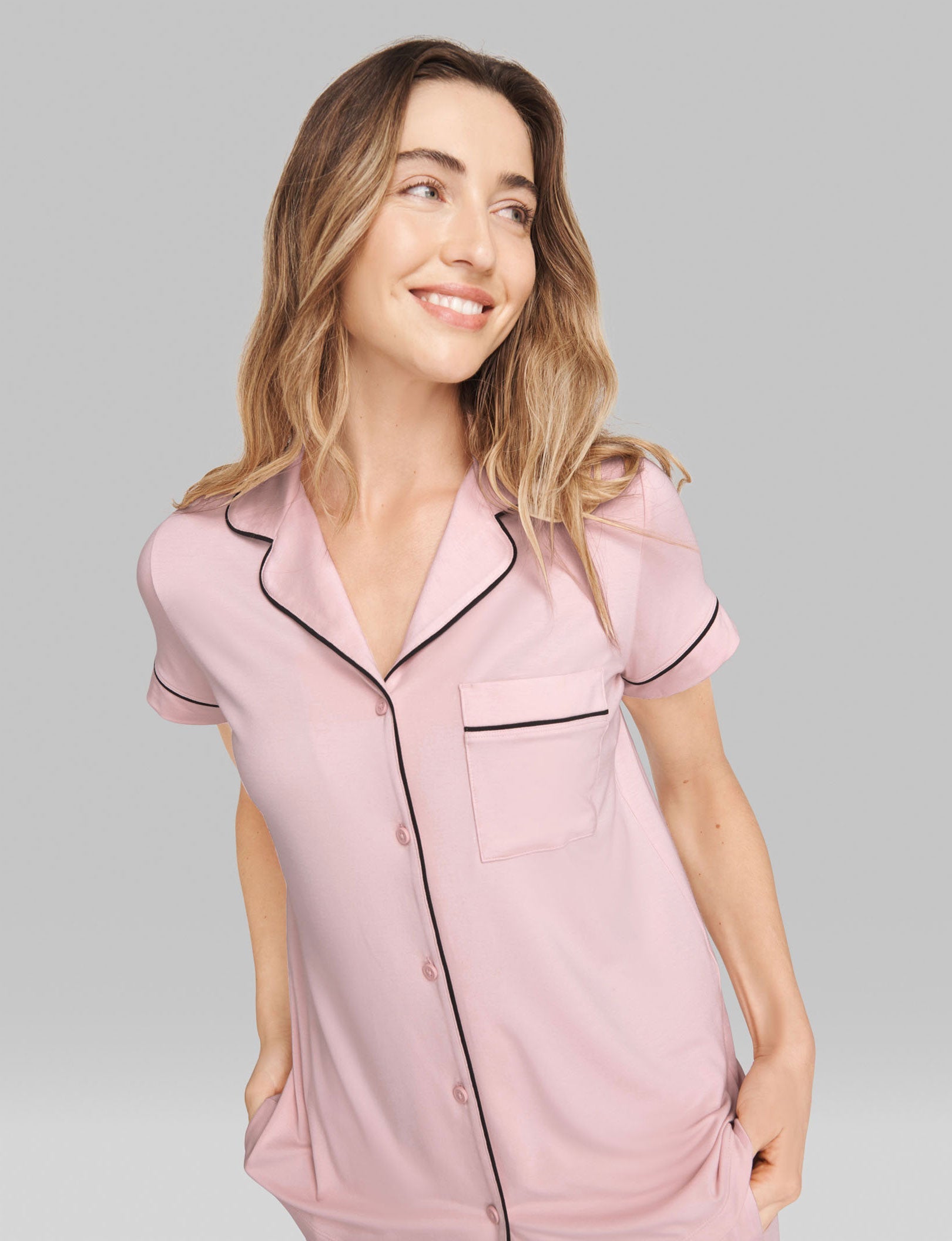 Women's Short Sleeve Top & Pant Pajama Set::Peachskin