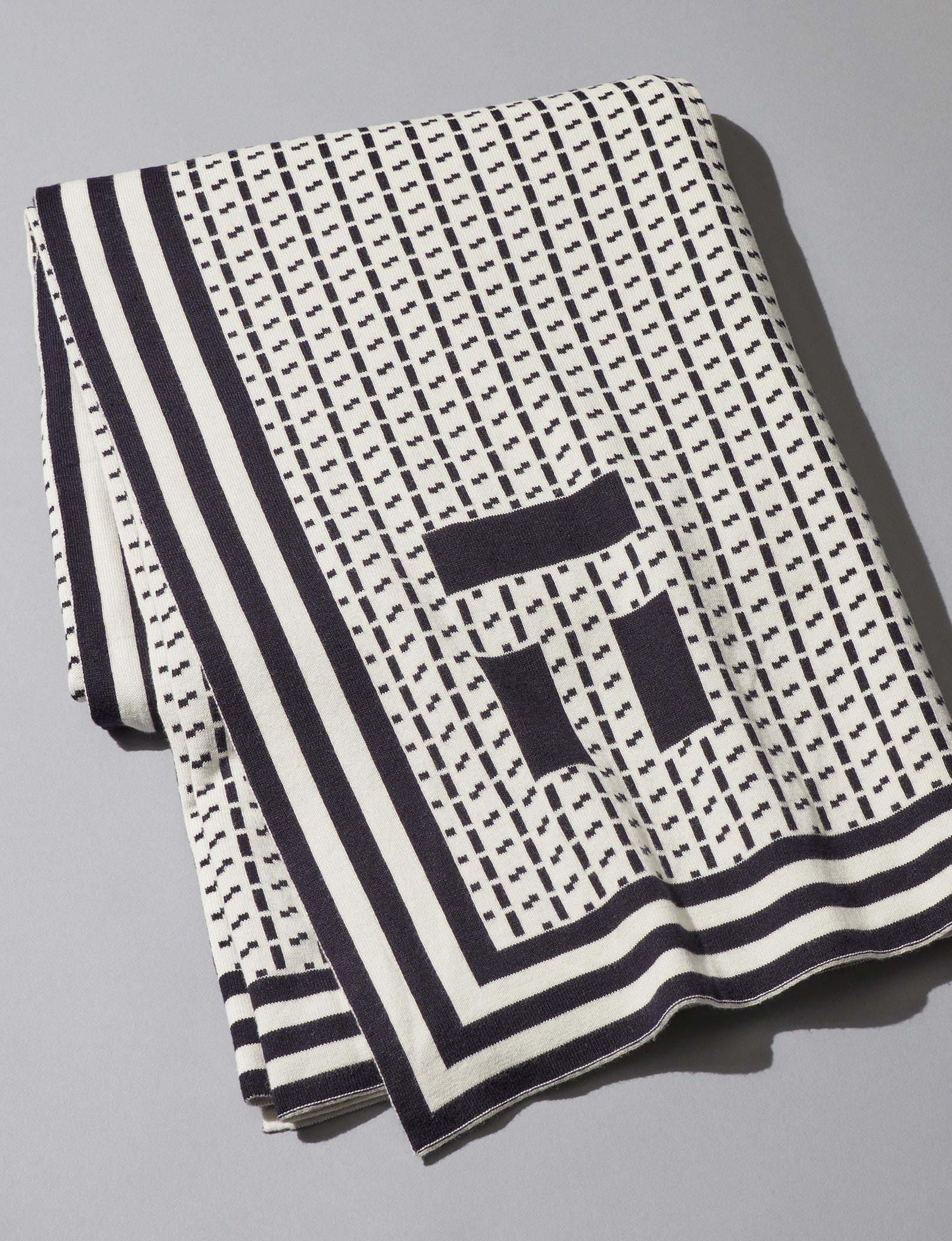 Women's Sweater Throw Blanket::Deep Well/Coconut Milk