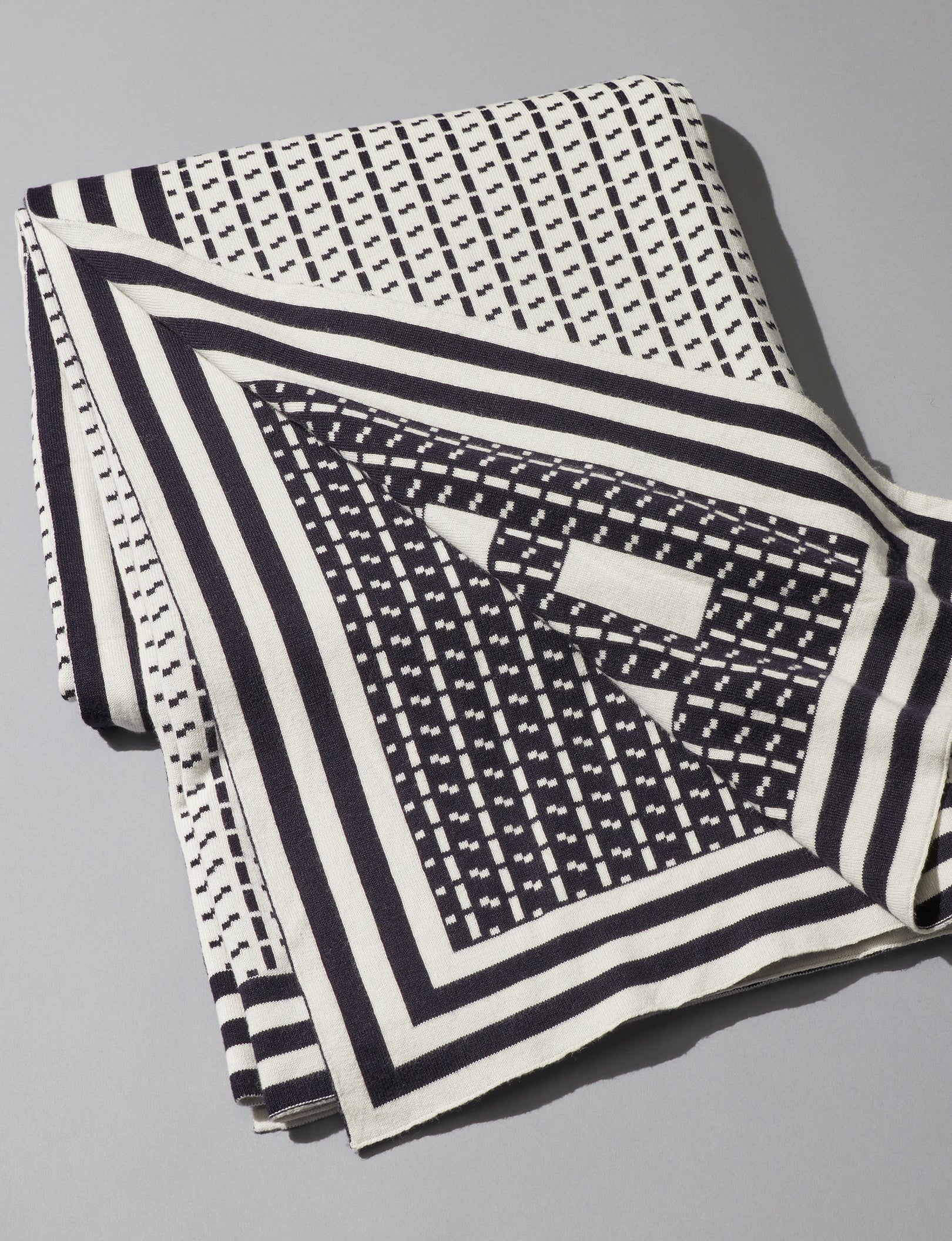 Women's Sweater Throw Blanket::Deep Well/Coconut Milk