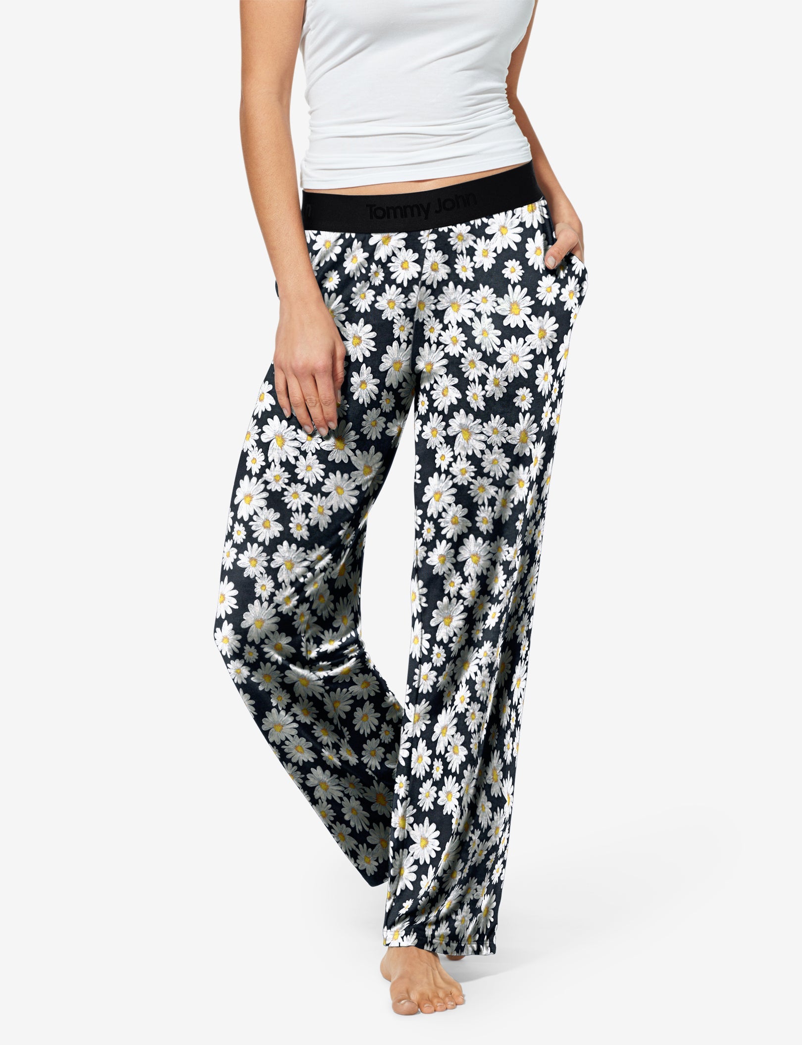 Women's Second Skin Pajama Pant::Black English Daisy