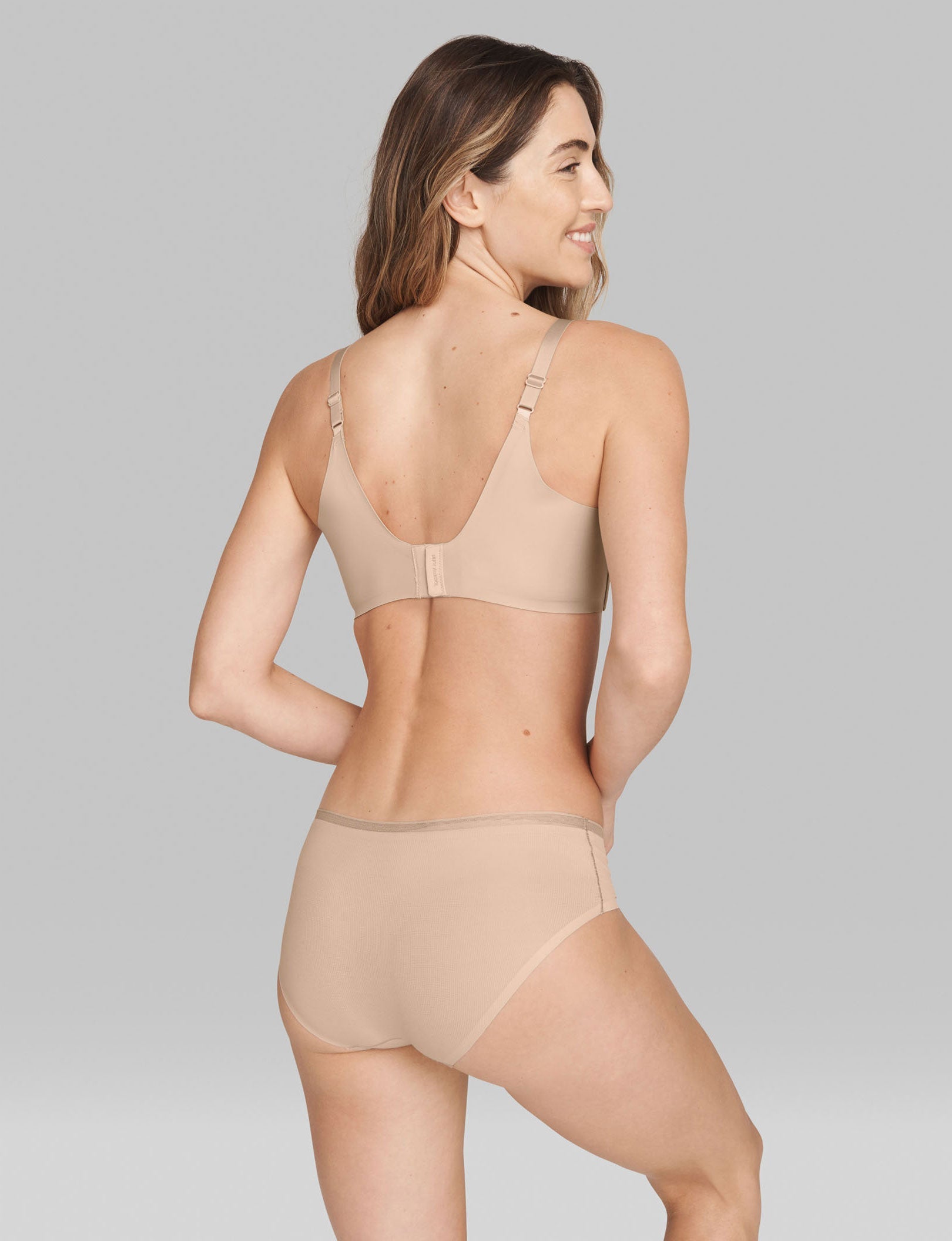 Comfort Smoothing Lightly Lined Wireless Bra::Rugby Tan