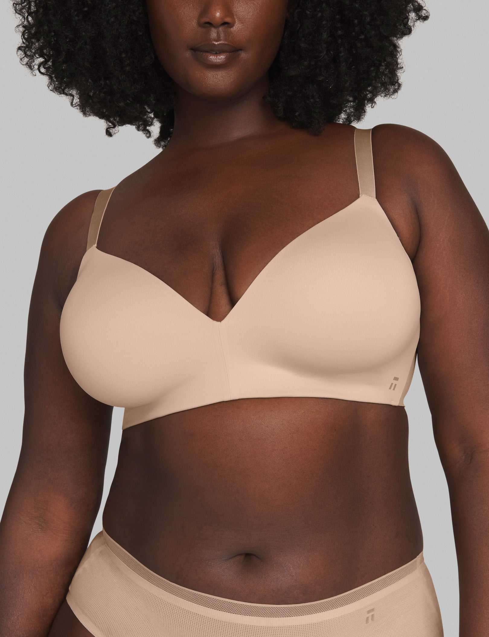 Comfort Smoothing Lightly Lined Wireless Bra::Rugby Tan