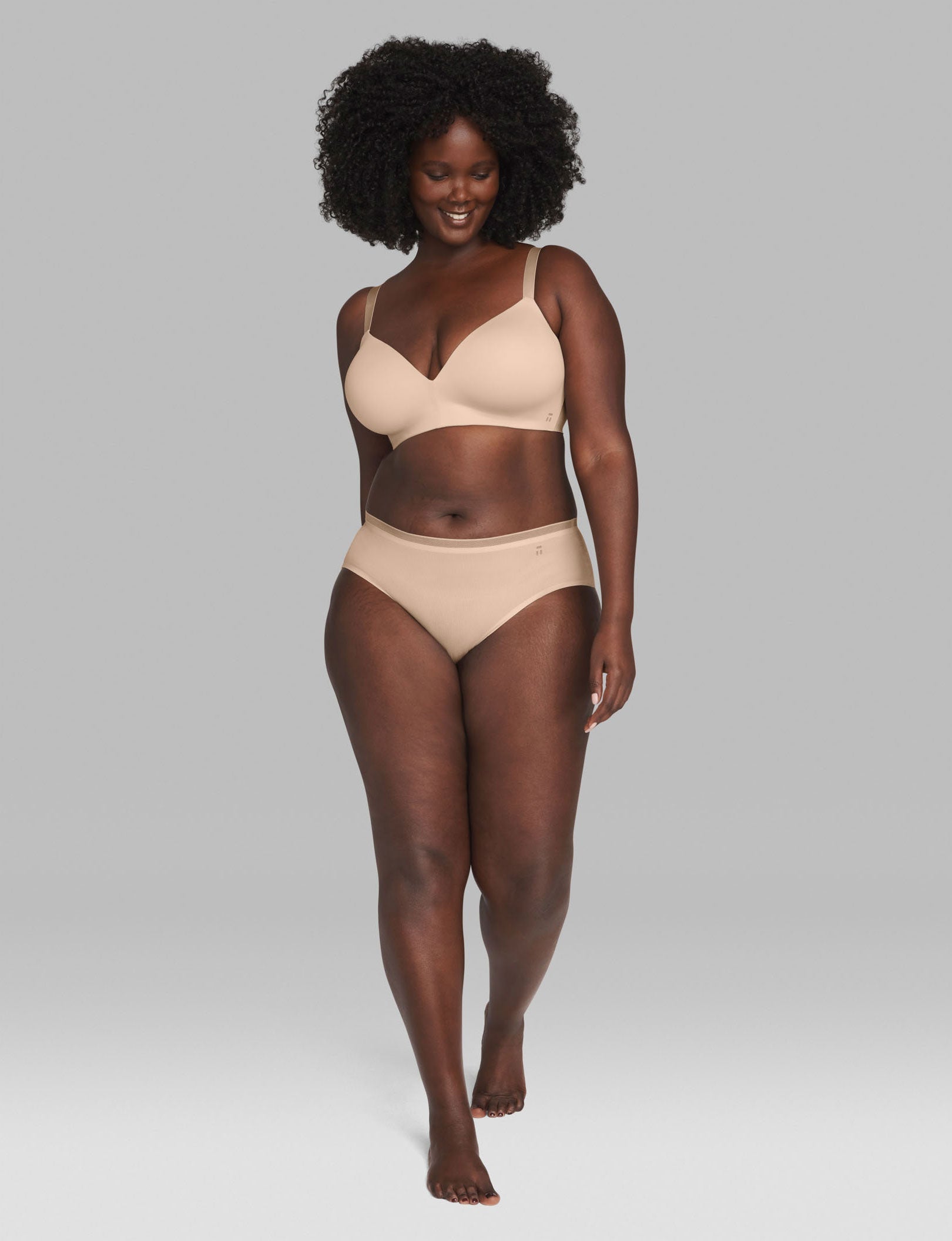 Comfort Smoothing Lightly Lined Wireless Bra::Rugby Tan