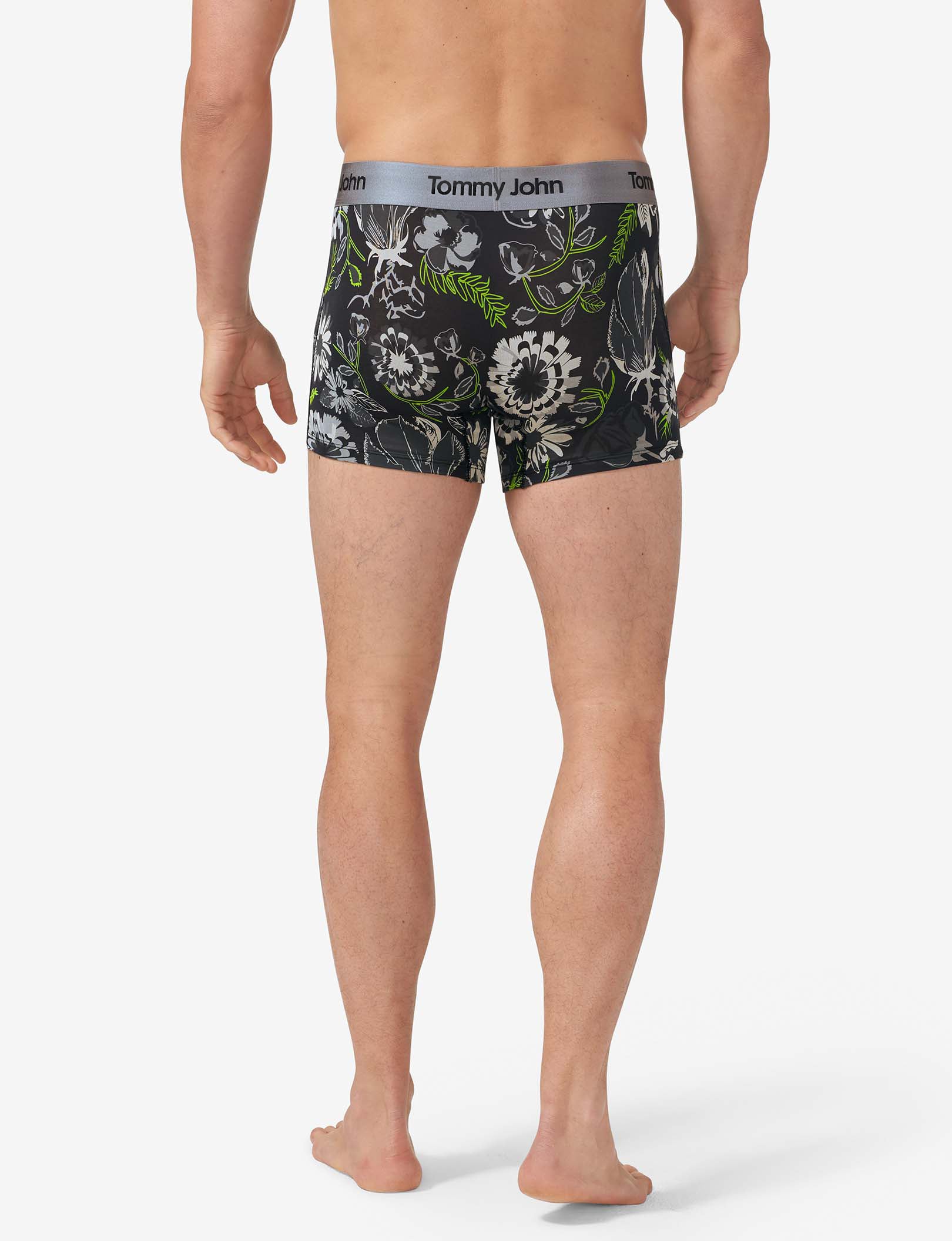 Second Skin Trunk 4"::Black Botanical