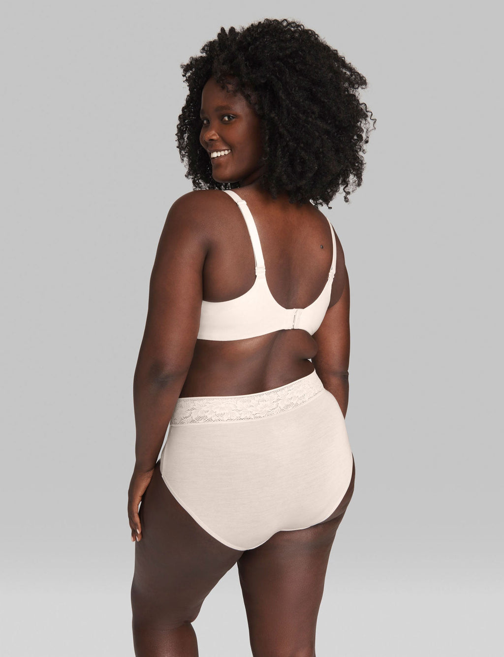 Second Skin Lightly Lined Wireless Bra::Soft Pink