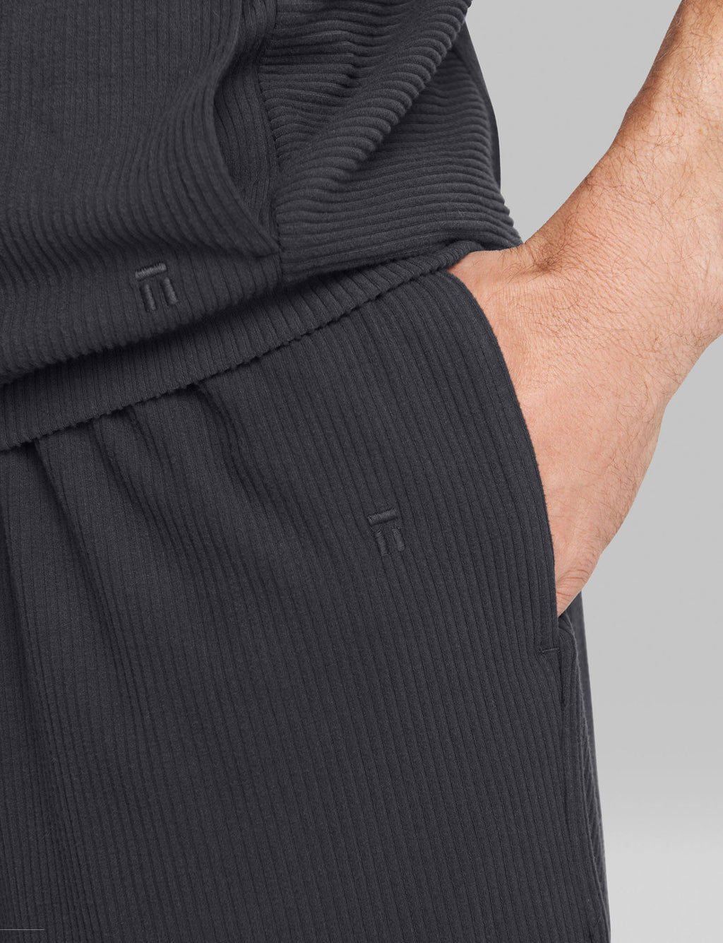 Zen Ribbed Short::Phantom