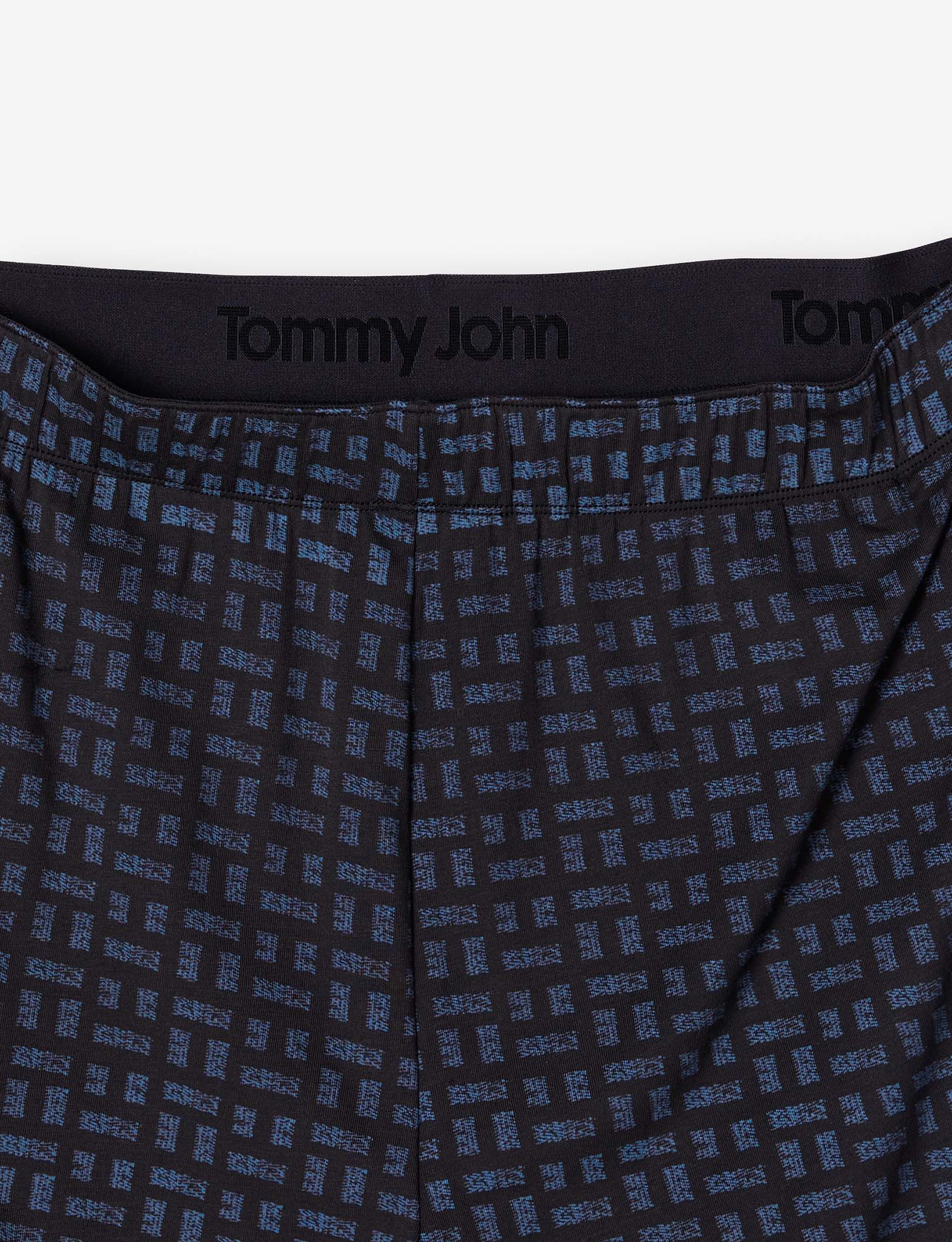 Essential Short Sleeve Tee and Pant Pajama Set::Black/Textured T
