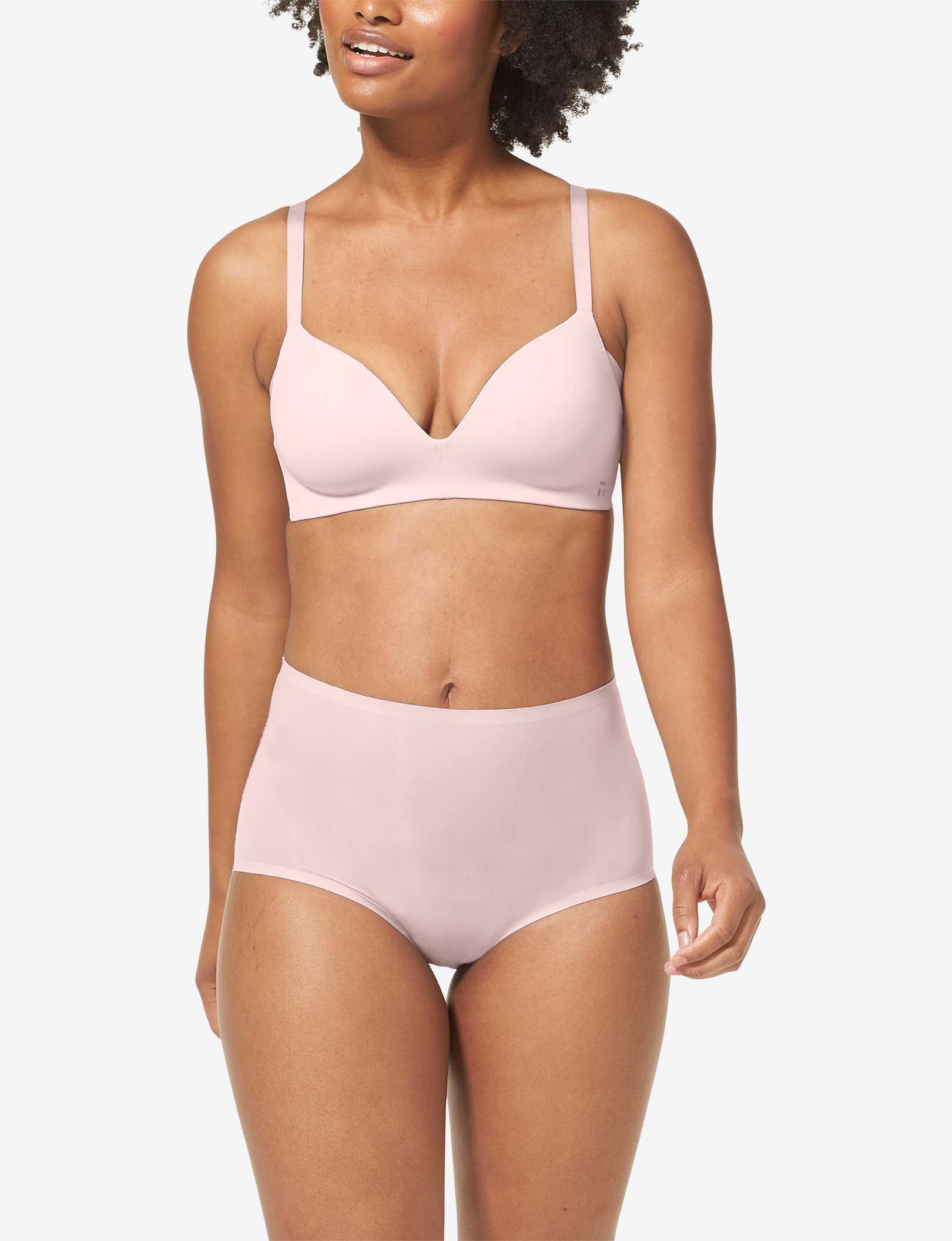 Comfort Smoothing Lightly Lined Wireless Bra::Peachskin