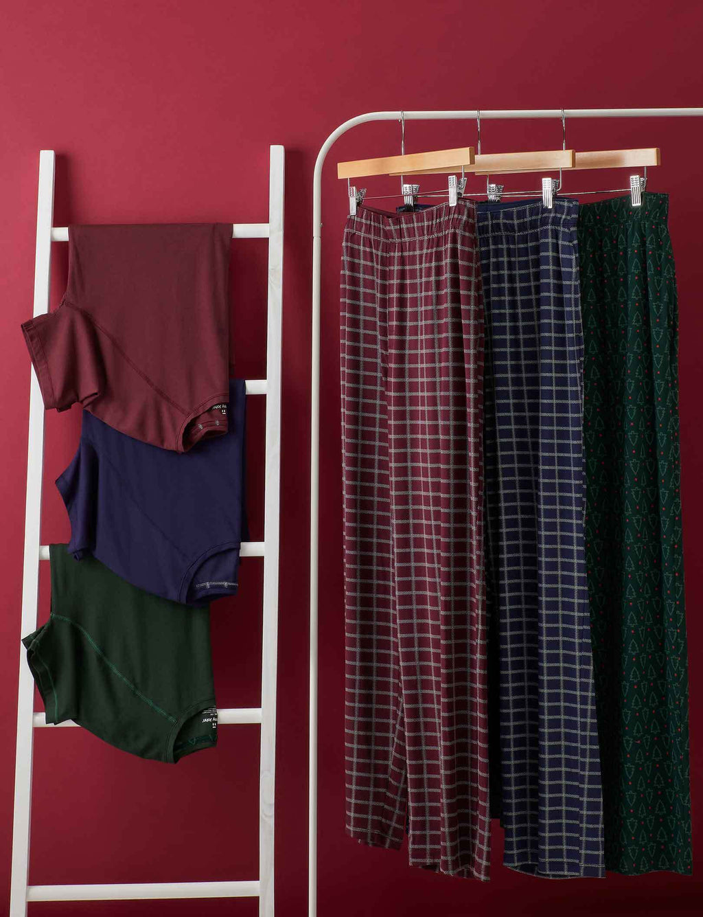 Essential Short Sleeve Tee and Pant Pajama Set::Evening Blue/Stitched Plaid