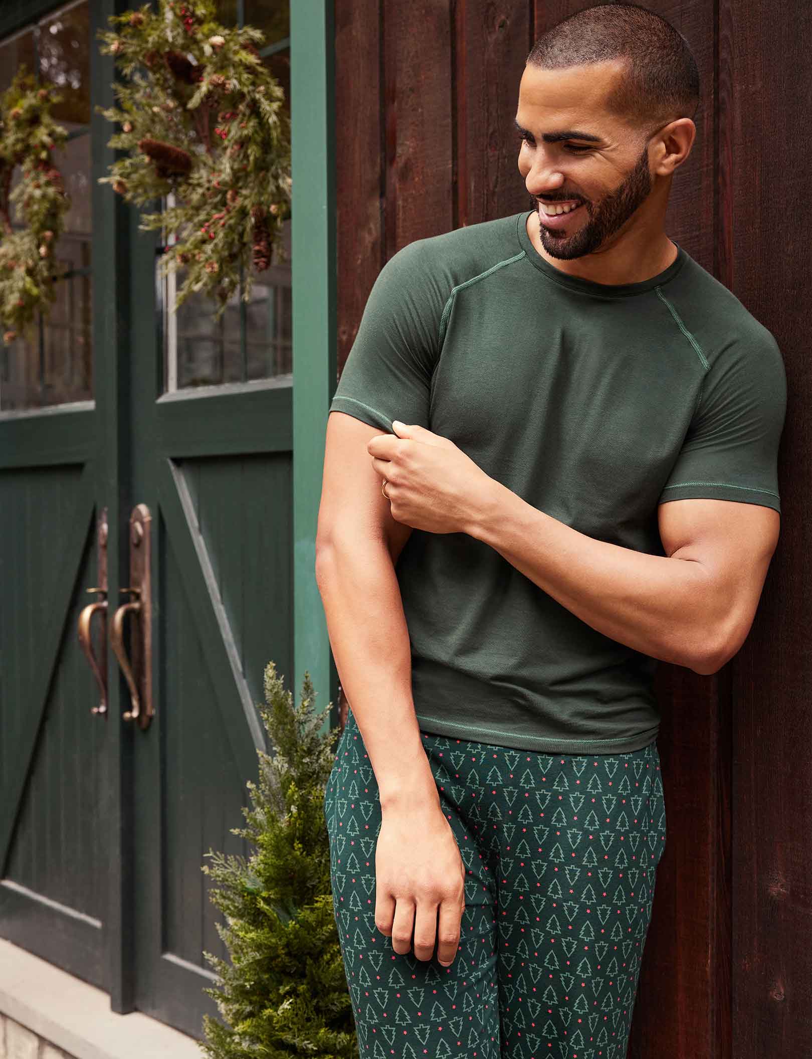 Essential Short Sleeve Tee and Pant Pajama Set::Scarab Green Balsam Tree
