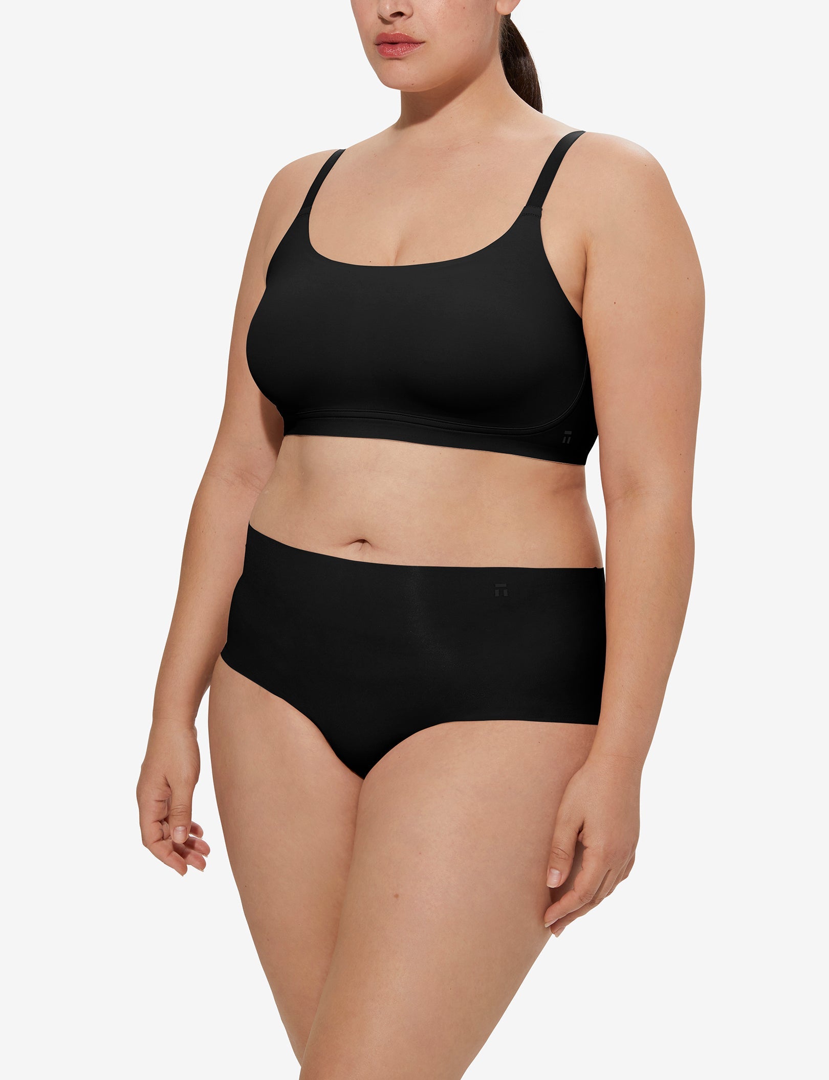 Women's Comfort Smoothing Scoop Bralette::Black
