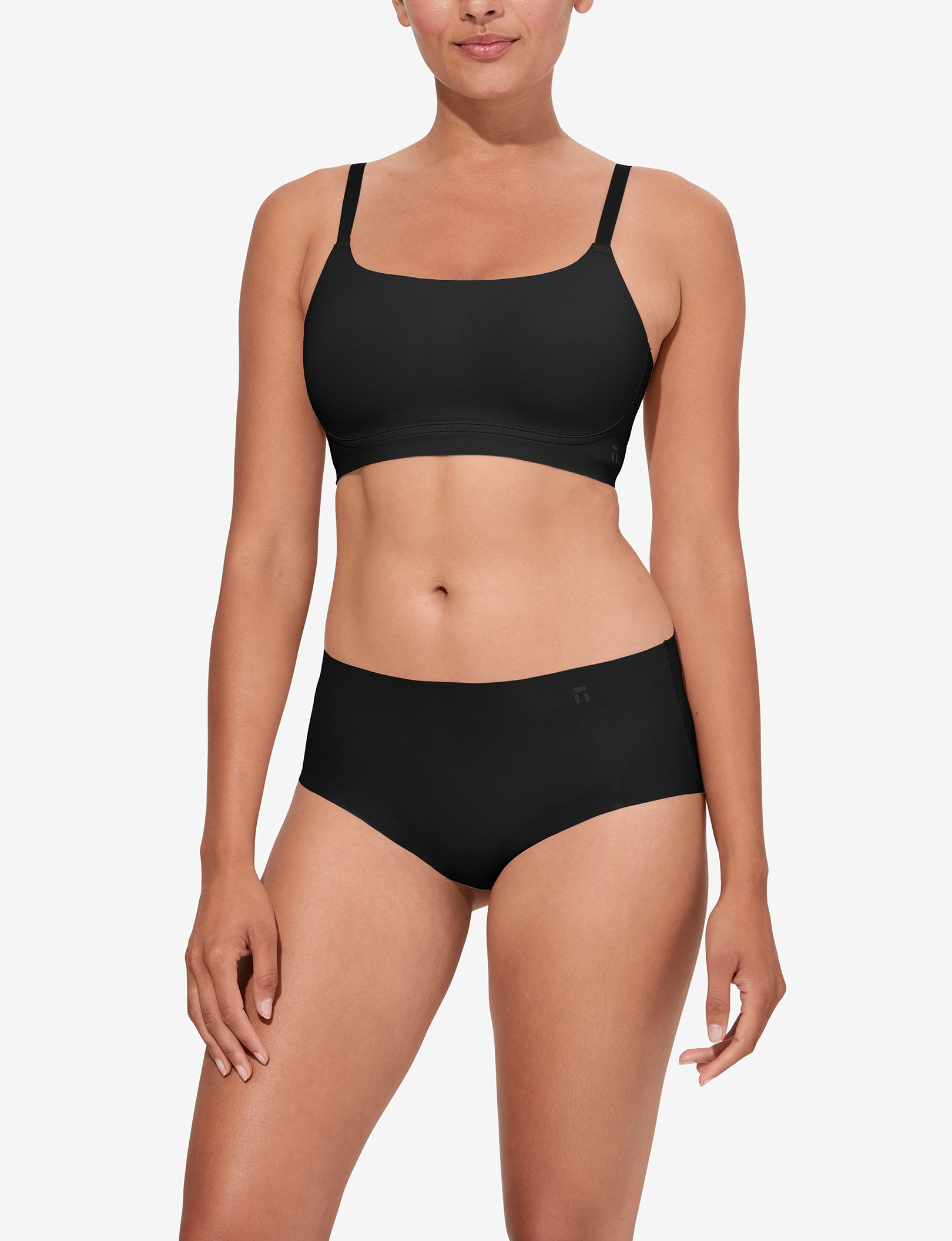 Women's Comfort Smoothing Scoop Bralette::Black